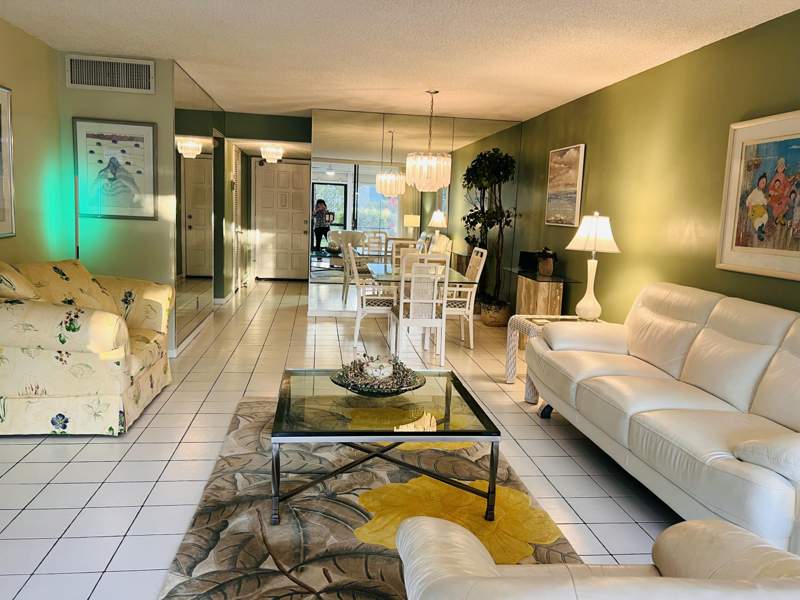 2 bedroom Condominium at 4387 Trevi Court, Fountains Of Palm Beach Condo 2, Greenacres — photo 2