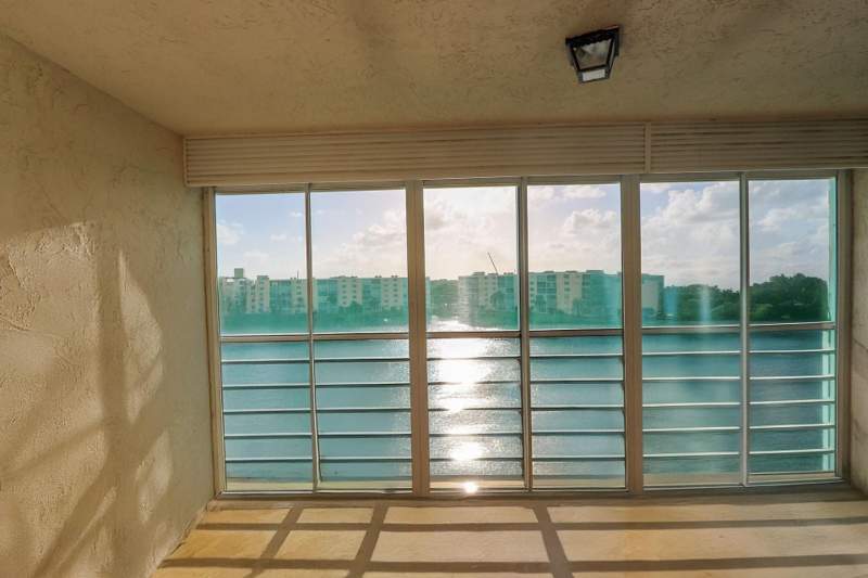 2 bedroom Condominium at 101 SE 3rd Avenue #605, Meadowbrook Lakes, Dania Beach — photo 2