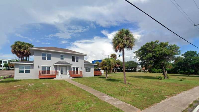 6 bedroom Single Family Residence at 515 S Indian River Drive, Andrews & Richards Resubdivision (East), Fort Pierce — photo 1