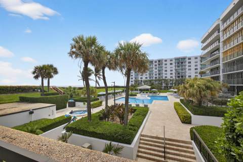 3440 S Ocean Boulevard #401, Palm Beach FL - photo 16 of 67