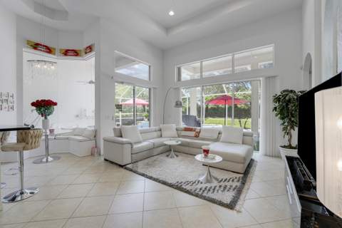 8197 Butler Greenwood Drive, West Palm Beach FL - photo 13 of 46