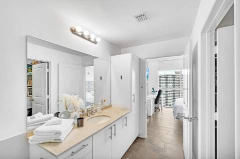 1945 S Ocean Drive #1803, Hallandale Beach FL - photo 24 of 45