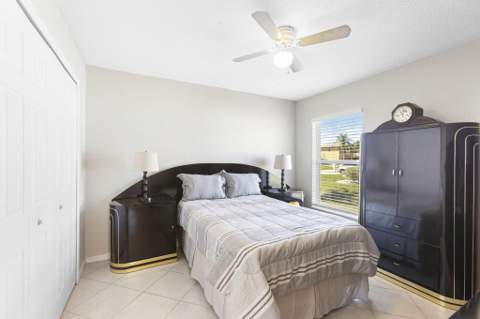861 SE Cavern Avenue, Port St. Lucie FL - photo 11 of 25