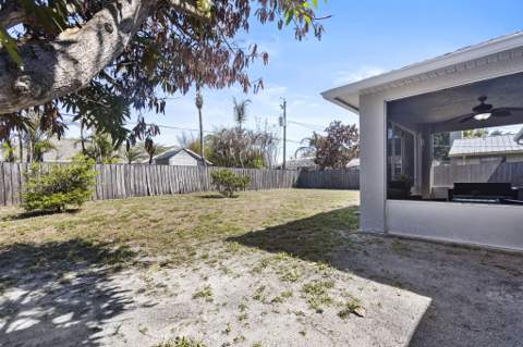 861 SE Cavern Avenue, Port St. Lucie FL - photo 23 of 25