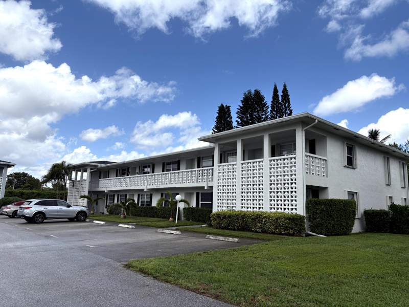2 bedroom Condominium at 2825 SW 13th Street #204, Pines Of Delray Condo One,Two And Three, Delray Beach — photo 2