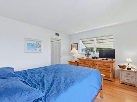 480 Horizons #208, Boynton Beach FL - photo 16 of 41