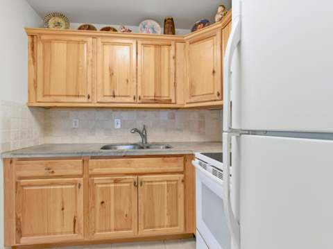 480 Horizons #208, Boynton Beach FL - photo 13 of 41