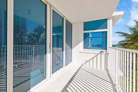 1360 S Ocean Boulevard #403, Pompano Beach FL - photo 9 of 36