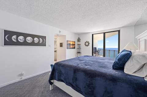 5420 N Ocean Drive #Ph2, Riviera Beach FL - photo 13 of 34