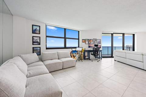 5420 N Ocean Drive #Ph2, Riviera Beach FL - photo 8 of 34