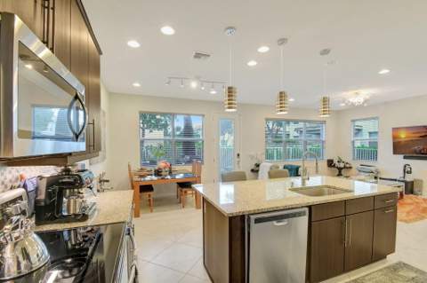 1105 Banyan Drive, Hollywood FL - photo 14 of 40