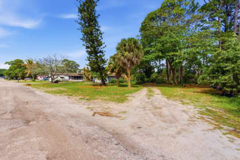 5133 Pine Grove Drive, West Palm Beach FL - photo 20 of 27