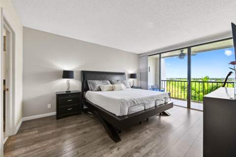 5951 Wellesley Park Drive #Apt 702, Boca Raton FL - photo 13 of 27