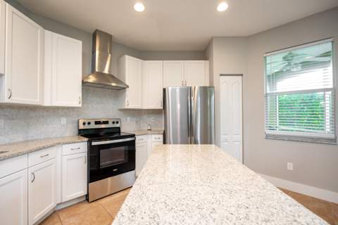 9692 SW Lindale Trace Boulevard, Port St. Lucie FL - photo 6 of 36