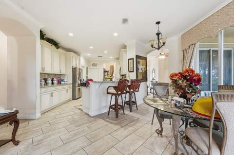6988 NW Hartney Way, Port St. Lucie FL - photo 10 of 44