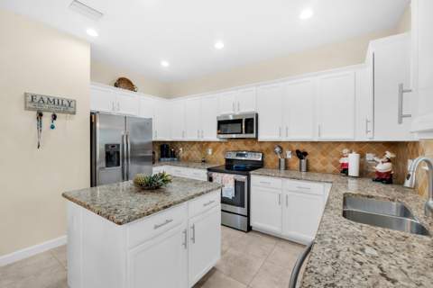 4684 Veteran Terrace, Lake Worth FL - photo 13 of 42