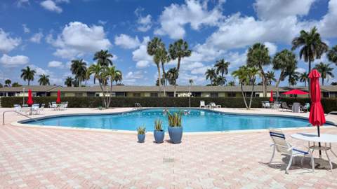 2800 Ashley Drive #B, West Palm Beach FL - photo 22 of 35