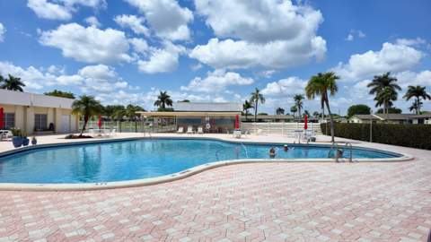 2800 Ashley Drive #B, West Palm Beach FL - photo 24 of 35