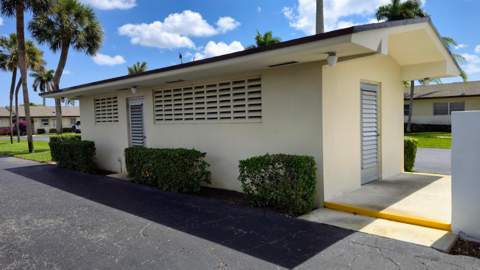 2800 Ashley Drive #B, West Palm Beach FL - photo 17 of 35