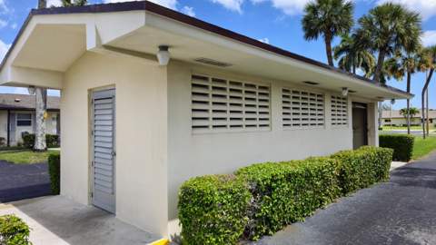 2800 Ashley Drive #B, West Palm Beach FL - photo 15 of 35