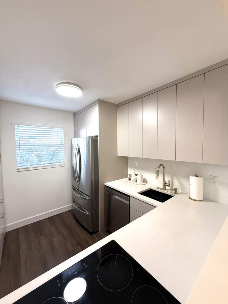 1 bedroom Condominium at 3170 Holiday Springs Boulevard #304, Holiday Springs Village 1 Condo, Margate — photo 2