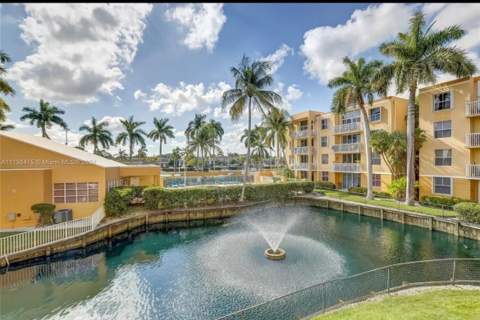 1350 SE 3rd Avenue #211, Dania Beach FL - photo 18 of 18