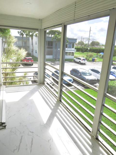 557 Burgundy L, Delray Beach FL - photo 8 of 21