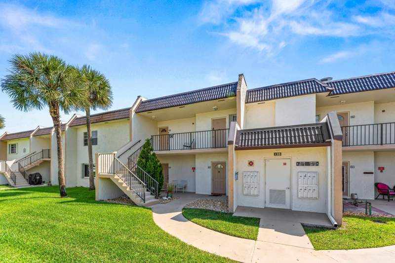1 bedroom Condominium at 130 Lake Meryl Drive #228, Golden Lakes Village Cond, West Palm Beach — photo 4
