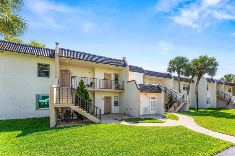 1 bedroom Condominium at 130 Lake Meryl Drive #228, Golden Lakes Village Cond, West Palm Beach — photo 3