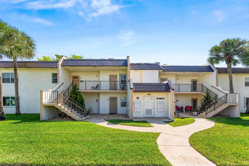 1 bedroom Condominium at 130 Lake Meryl Drive #228, Golden Lakes Village Cond, West Palm Beach — photo 2
