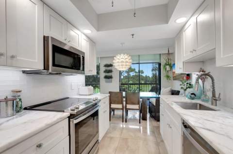 5279 S Fountains Dr S #304, Lake Worth FL - photo 17 of 66