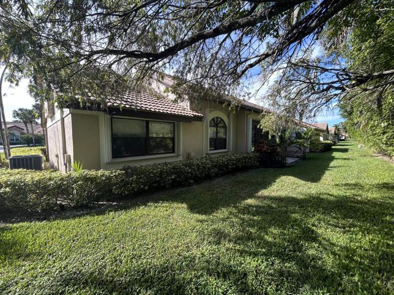 2 bedroom Villa at 7207 Le Chalet Boulevard, Aberdeen 4, Boynton Beach — photo 3