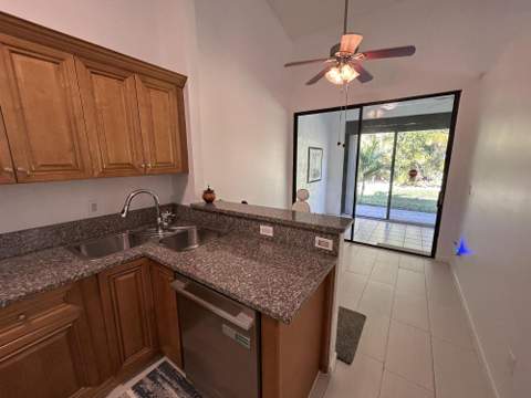 7207 Le Chalet Boulevard, Boynton Beach FL - photo 10 of 31