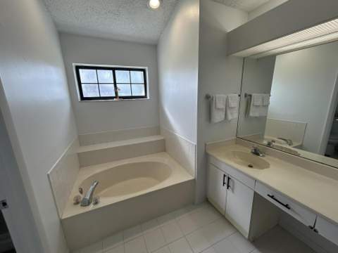 7207 Le Chalet Boulevard, Boynton Beach FL - photo 12 of 31