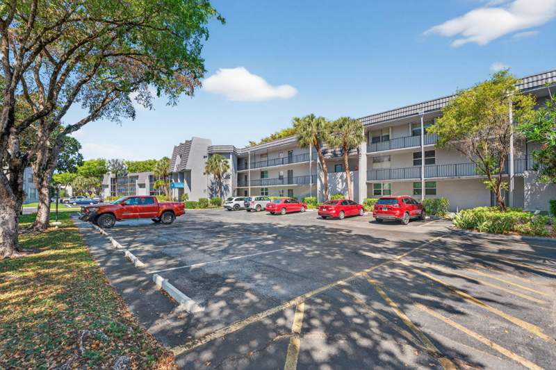 1 bedroom Condominium at 9081 Lime Bay Boulevard #209, Lime Bay Condominium 1, Tamarac — photo 2