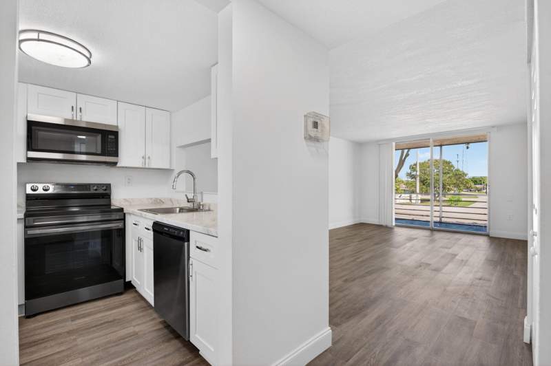 1 bedroom Condominium at 9081 Lime Bay Boulevard #209, Lime Bay Condominium 1, Tamarac — photo 4