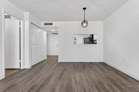 9081 Lime Bay Boulevard #209, Tamarac FL - photo 7 of 16