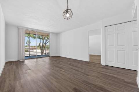 9081 Lime Bay Boulevard #209, Tamarac FL - photo 8 of 16