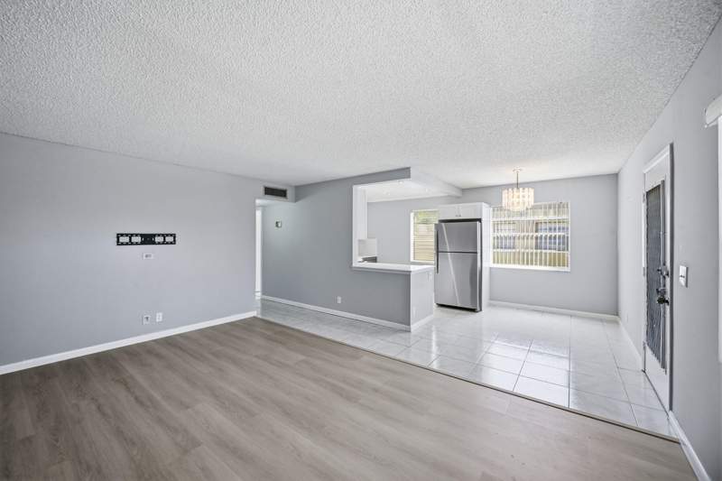 2 bedroom Condominium at 422 Burgundy I, Kings Point Burgundy Condos, Delray Beach — photo 5