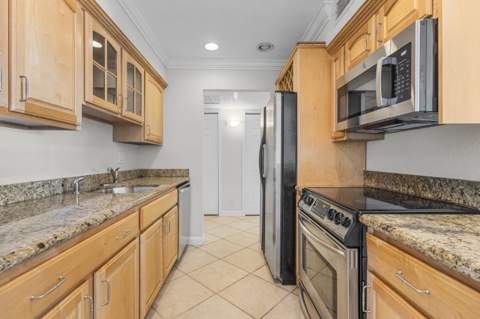1515 E Broward Boulevard #426, Fort Lauderdale FL - photo 11 of 32