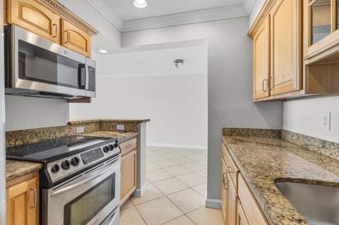 1515 E Broward Boulevard #426, Fort Lauderdale FL - photo 10 of 32