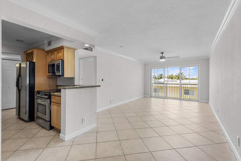2 bedroom Condominium at 1515 E Broward Boulevard #426, Pine Crest Village I At, Fort Lauderdale — photo 2