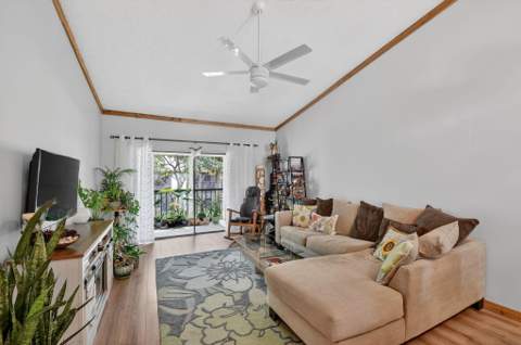 7855 Willow Spring Drive #725, Lake Worth FL - photo 12 of 74