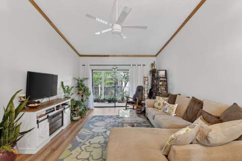 7855 Willow Spring Drive #725, Lake Worth FL - photo 8 of 74