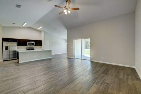 5314 NW Milner Drive, Port St. Lucie FL - photo 10 of 53