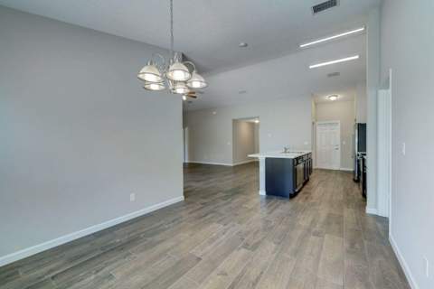 5314 NW Milner Drive, Port St. Lucie FL - photo 14 of 53
