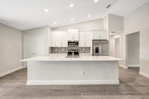 3965 SW Mccain Street, Port St. Lucie FL - photo 7 of 47
