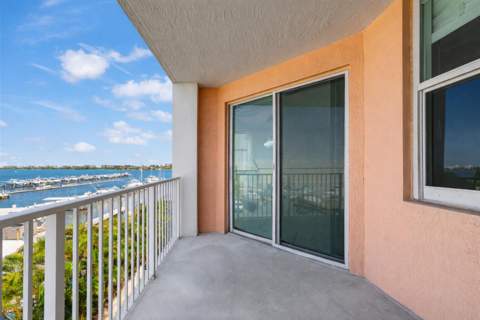 806 E Windward Way #403, Lantana FL - photo 7 of 32