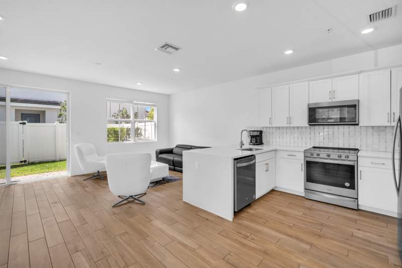 4 bedroom Townhouse at 17002 SW 1st Street, Merrick Square, Pembroke Pines — photo 3