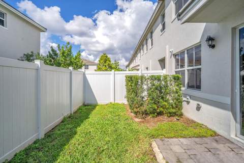 17002 SW 1st Street, Pembroke Pines FL - photo 20 of 38